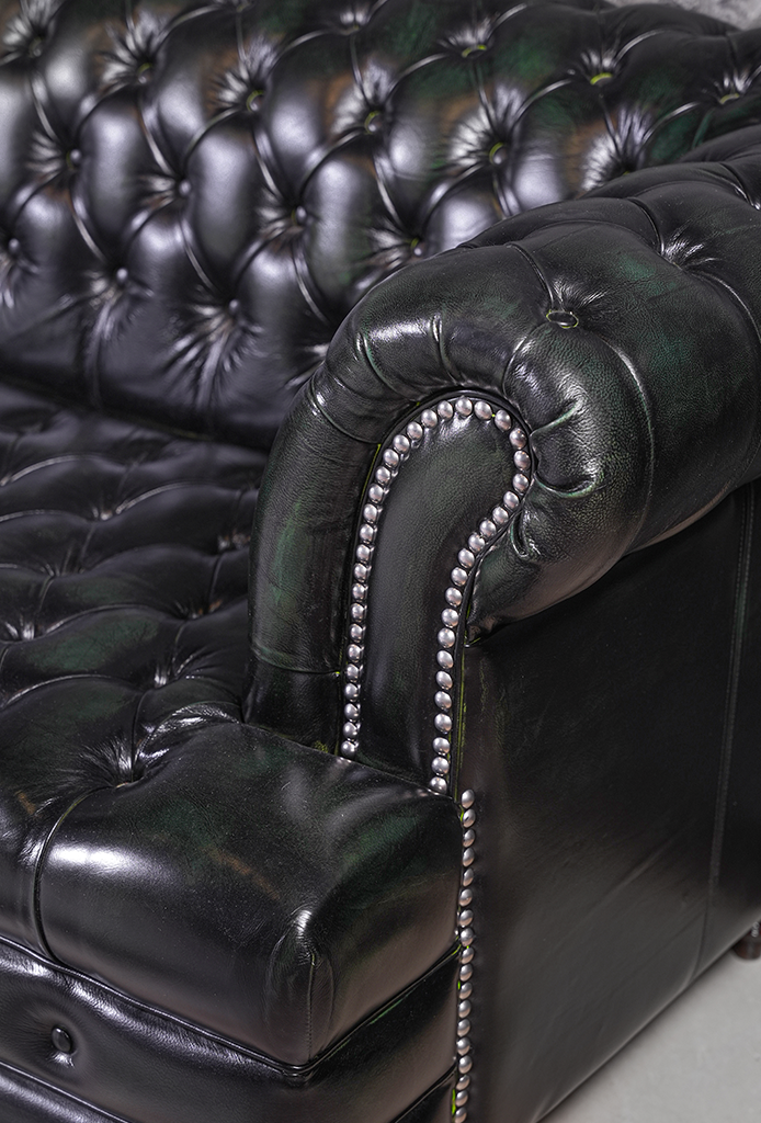 Hampton Chesterfield Leather Sofa – Handwaxed