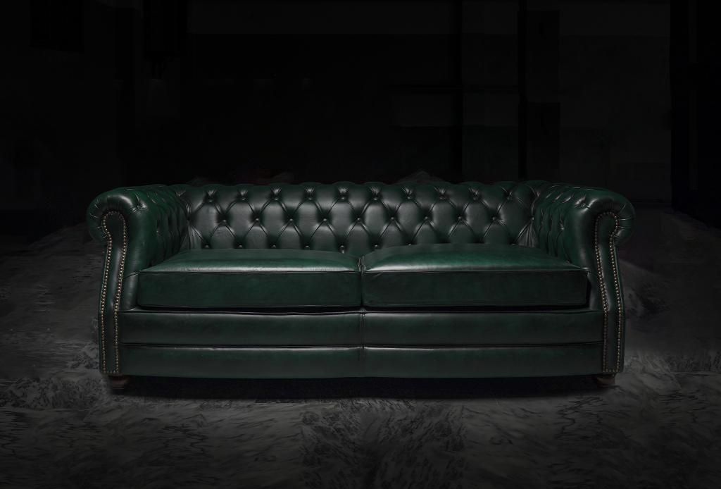 Sebastan Chesterfield Leather Sofa – Handwaxed