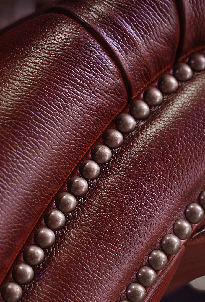 Stingmarch Chesterfield Leather Sofa – Handwaxed