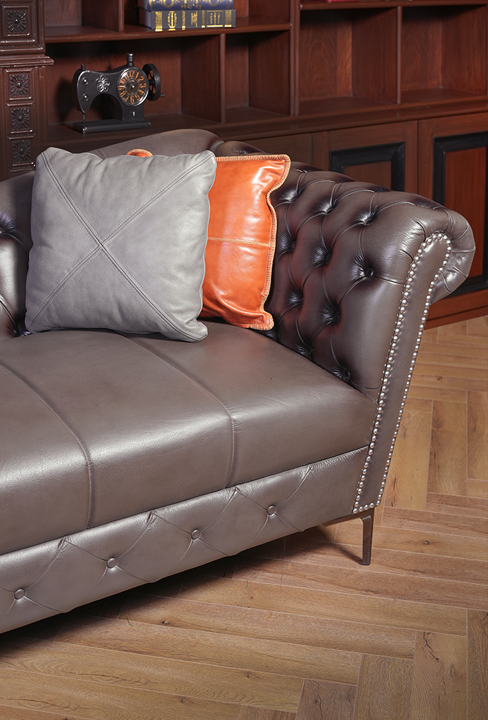 Vora Chesterfield Leather Sofa – Handwaxed